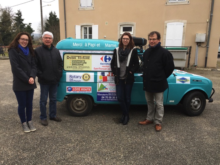 Devant la voiture